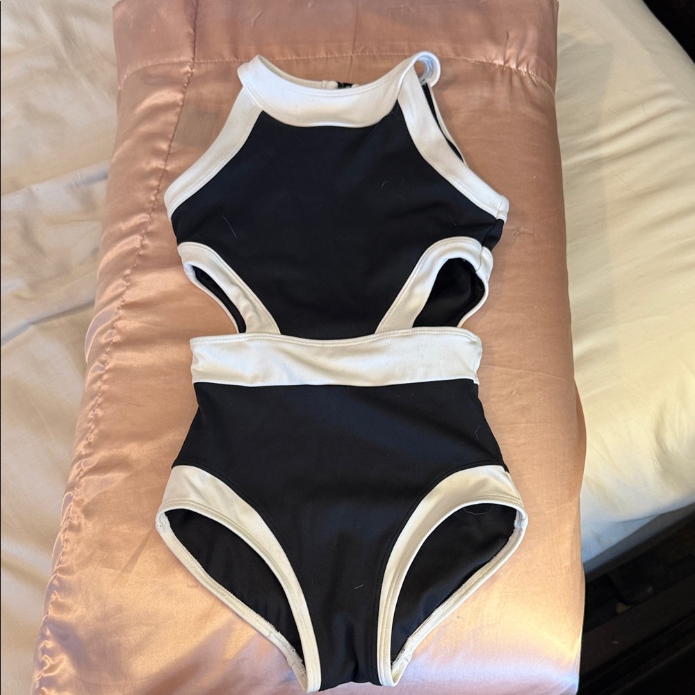 Jo and Jax leotard youth medium